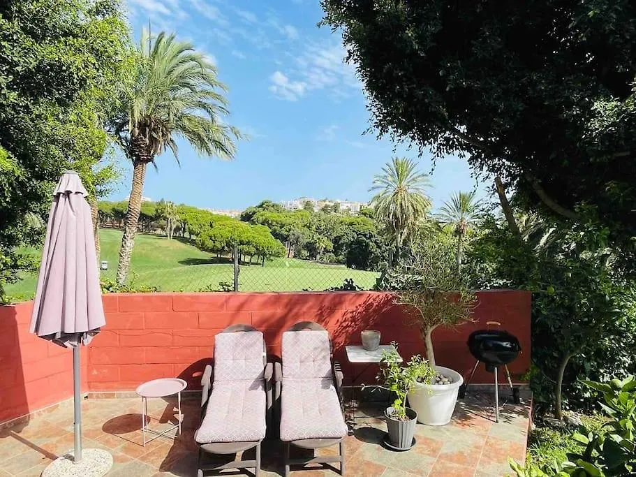 Σπίτι διακοπών Casa De 3 Plantas, Con Jardin Y Vistas Al Golf Βίλα Benalmádena